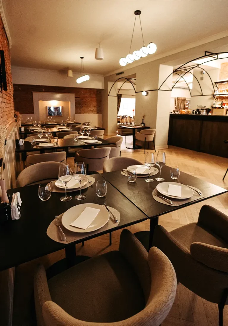 Via Enescu Brasov Interiour Resaurant Wine Bar Private Events (3)