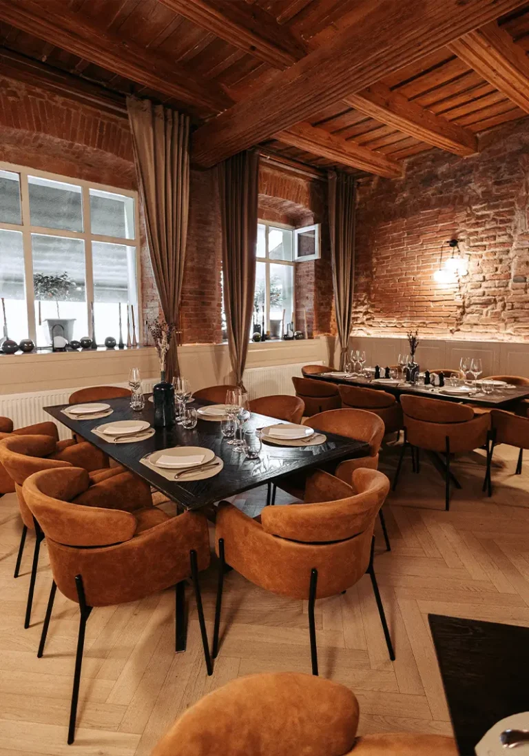 Via Enescu Brasov Interiour Resaurant Wine Bar Private Events (4)